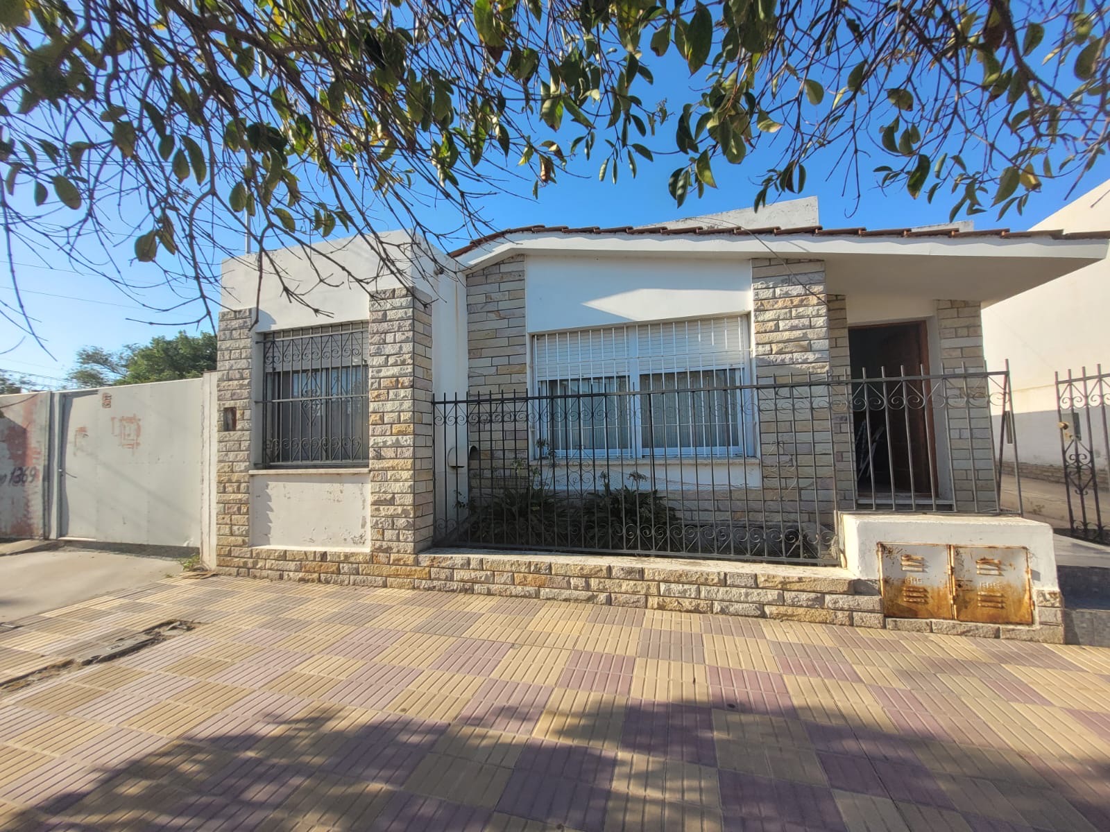Casa en Av. Belgrano N° 1363