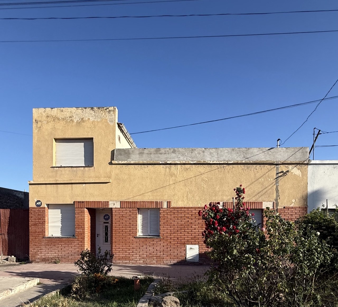 Casa · 2 dorm. en Roca N° 418