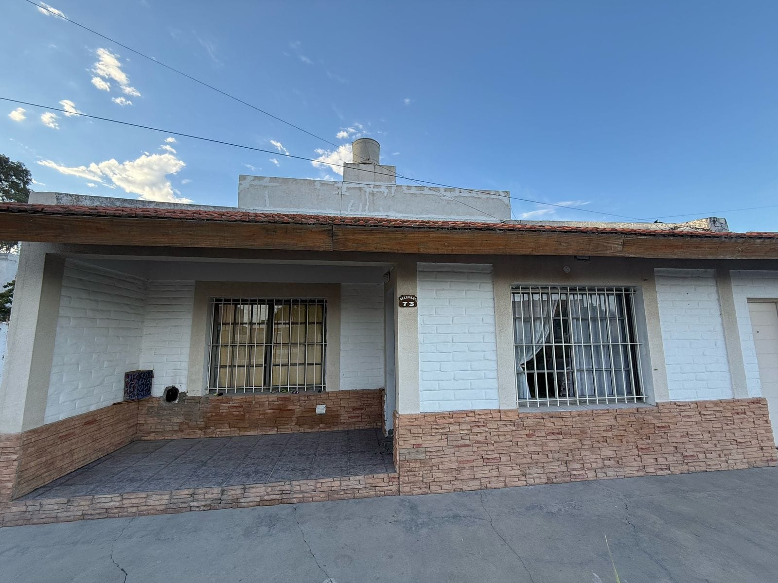 Casa · 2 dorm. en Av. Belgrano N°73