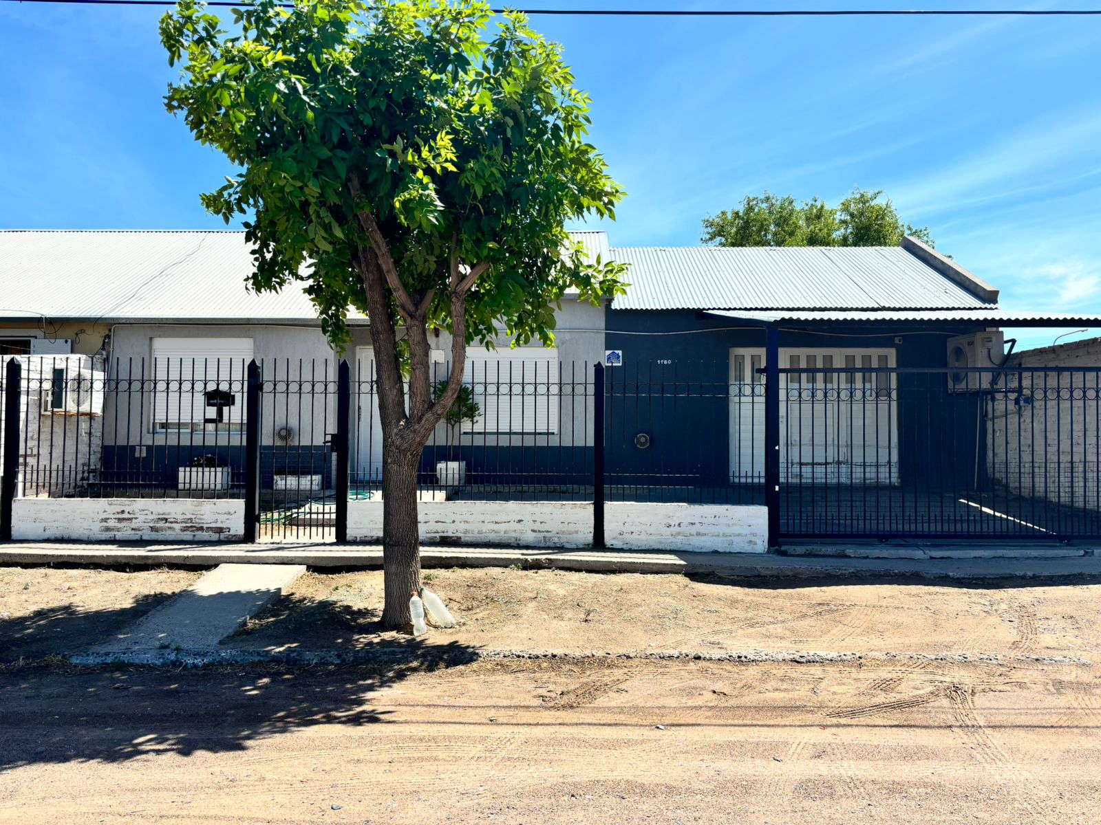 Casa en Los Inmigrantes N°1180, Barrio 80 Vivienda